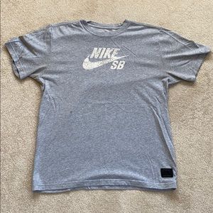 Men’s Nike Sb t shirt size large
